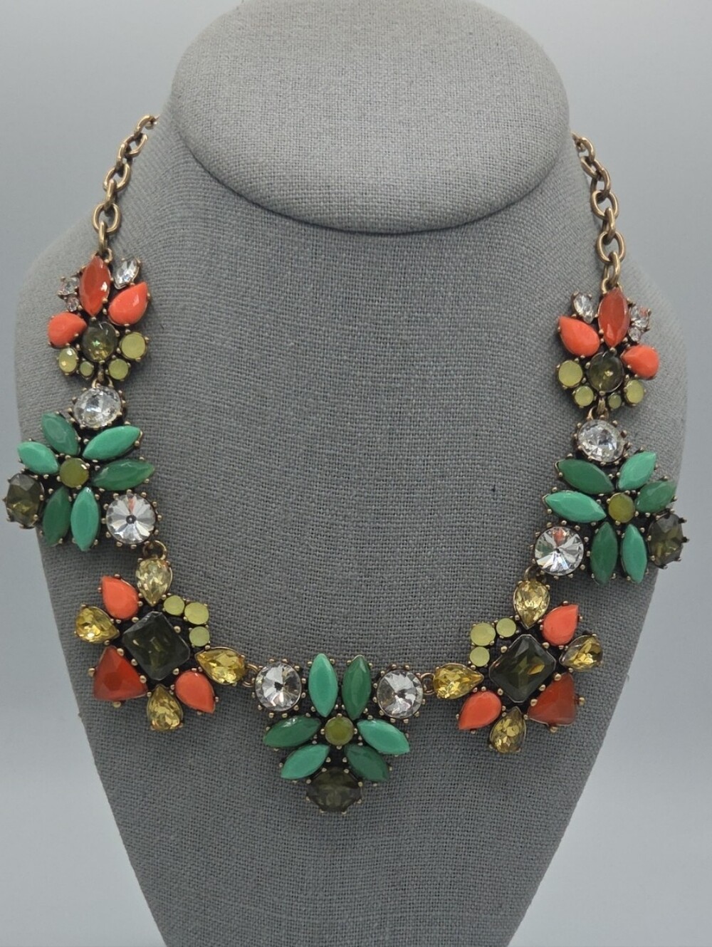 5 for $25! Stella & Dot Statement Floral Bib Necklace in Green and Coral